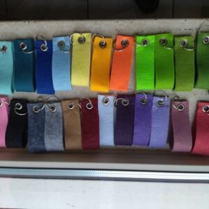 Gemengde vilten sleutelhangers 3x10cm